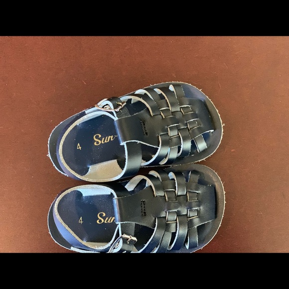 Sandals - Picture 2 of 2